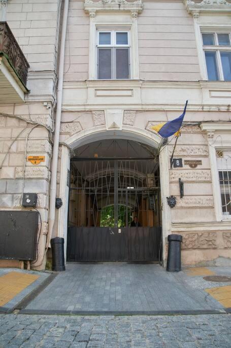 White Door Apartments Heart Of Odessa 1 ภายนอก รูปภาพ
